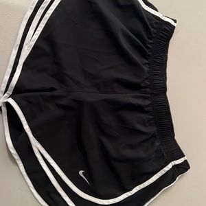 black and white nike shorts
